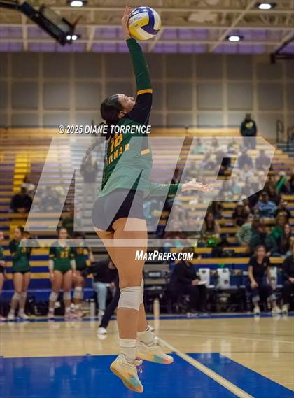 Thumbnail 3 in Hilmar vs Elsinore (CIF State Division 5 Final) photogallery.