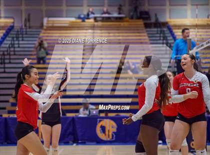 Thumbnail 1 in Hilmar vs Elsinore (CIF State Division 5 Final) photogallery.