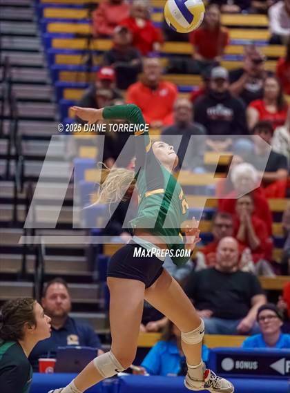 Thumbnail 1 in Hilmar vs Elsinore (CIF State Division 5 Final) photogallery.