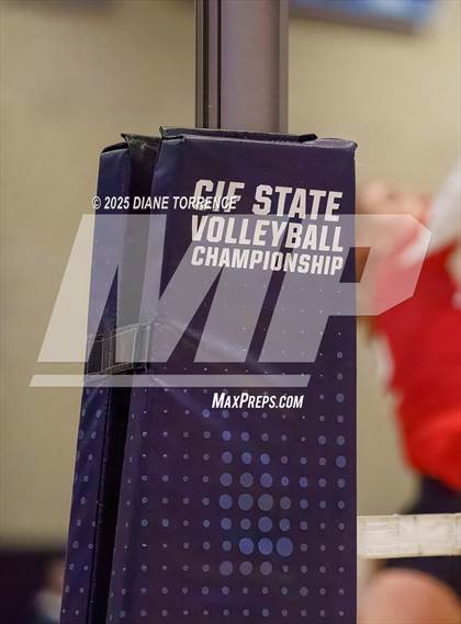 Thumbnail 1 in Hilmar vs Elsinore (CIF State Division 5 Final) photogallery.