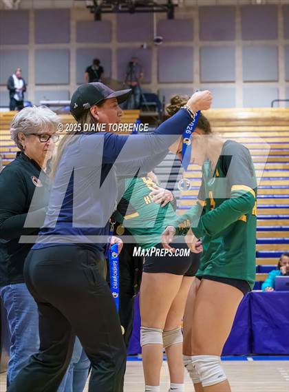 Thumbnail 1 in Hilmar vs Elsinore (CIF State Division 5 Final) photogallery.