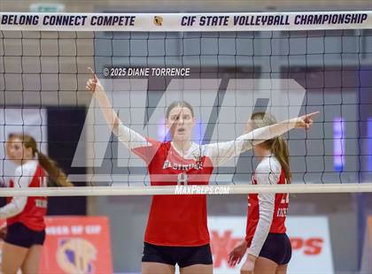 Thumbnail 3 in Hilmar vs Elsinore (CIF State Division 5 Final) photogallery.