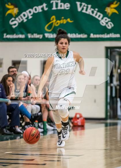 Thumbnail 2 in Woodgrove @ Loudoun Valley photogallery.