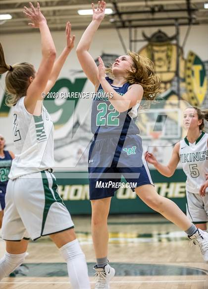 Thumbnail 1 in Woodgrove @ Loudoun Valley photogallery.