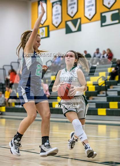 Thumbnail 3 in Woodgrove @ Loudoun Valley photogallery.