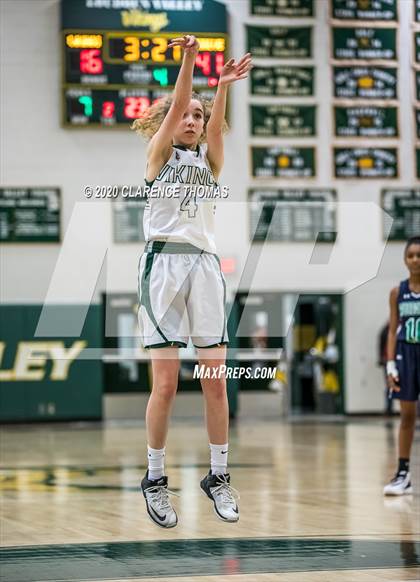 Thumbnail 3 in Woodgrove @ Loudoun Valley photogallery.