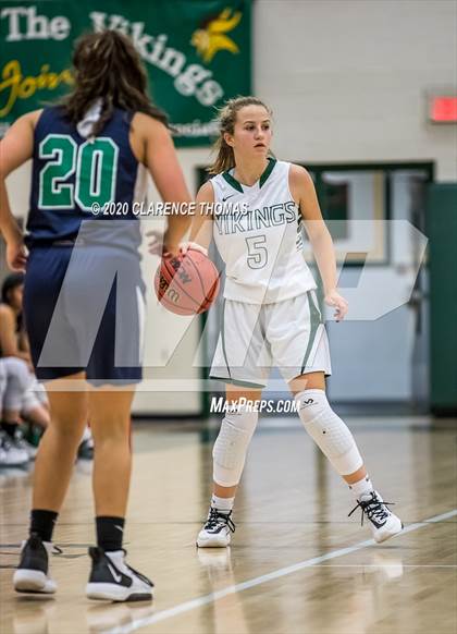 Thumbnail 3 in Woodgrove @ Loudoun Valley photogallery.