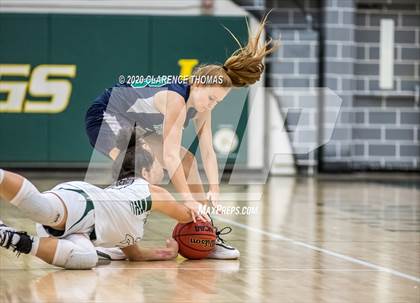Thumbnail 1 in Woodgrove @ Loudoun Valley photogallery.