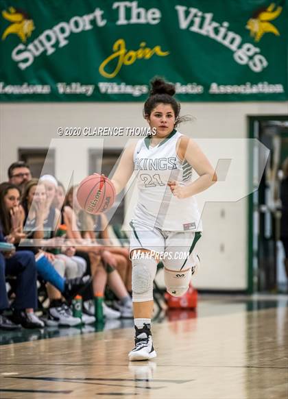 Thumbnail 1 in Woodgrove @ Loudoun Valley photogallery.
