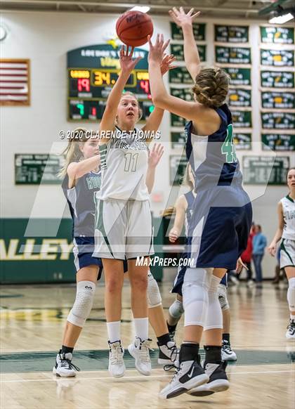 Thumbnail 1 in Woodgrove @ Loudoun Valley photogallery.
