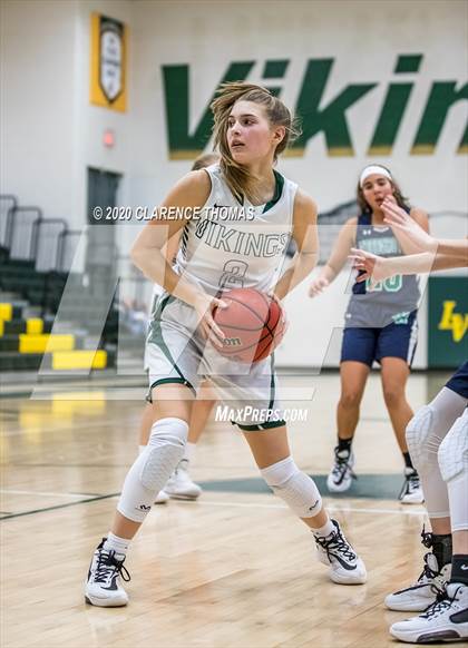Thumbnail 2 in Woodgrove @ Loudoun Valley photogallery.
