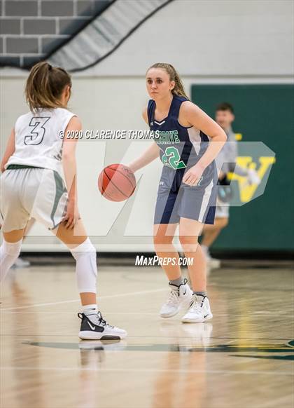 Thumbnail 3 in Woodgrove @ Loudoun Valley photogallery.