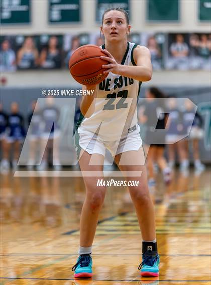 Thumbnail 3 in Piper @ De Soto photogallery.