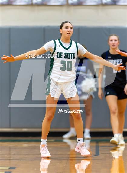 Thumbnail 3 in Piper @ De Soto photogallery.