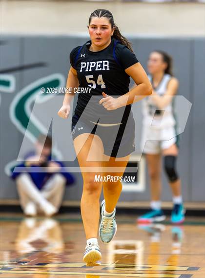 Thumbnail 2 in Piper @ De Soto photogallery.