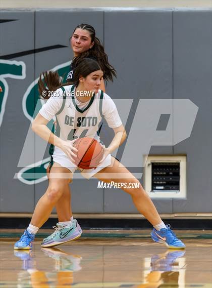 Thumbnail 2 in Piper @ De Soto photogallery.