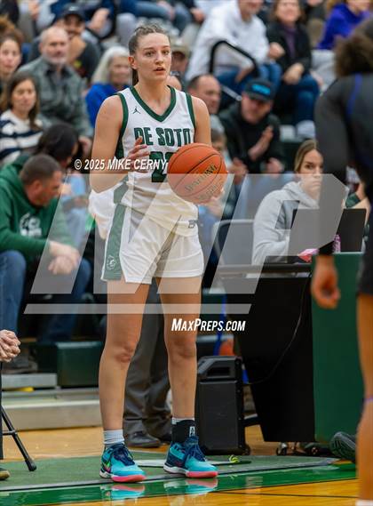 Thumbnail 2 in Piper @ De Soto photogallery.