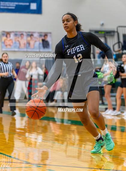 Thumbnail 2 in Piper @ De Soto photogallery.