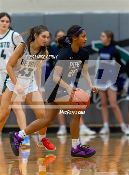 Thumbnail 3 in Piper @ De Soto photogallery.