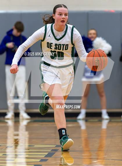 Thumbnail 1 in Piper @ De Soto photogallery.