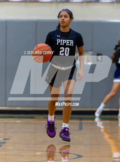 Thumbnail 2 in Piper @ De Soto photogallery.