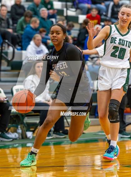 Thumbnail 1 in Piper @ De Soto photogallery.