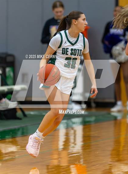 Thumbnail 2 in Piper @ De Soto photogallery.