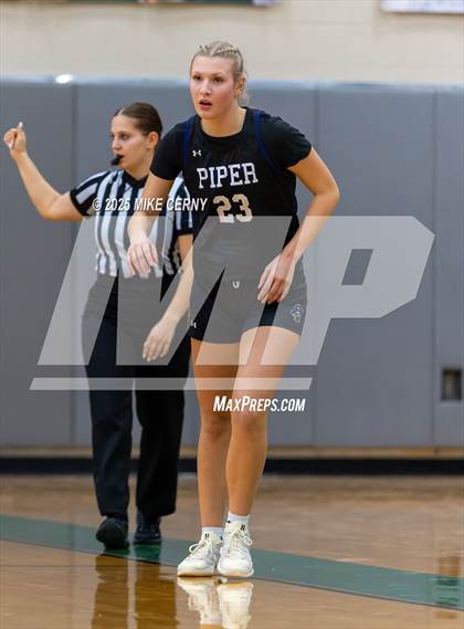 Thumbnail 3 in Piper @ De Soto photogallery.