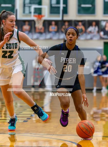 Thumbnail 1 in Piper @ De Soto photogallery.