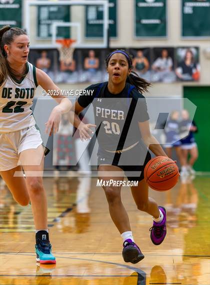 Thumbnail 2 in Piper @ De Soto photogallery.