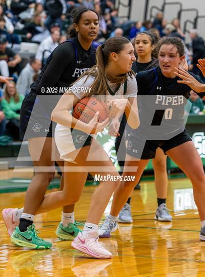 Thumbnail 3 in Piper @ De Soto photogallery.