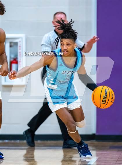 Thumbnail 1 in St. Pauls vs. West Columbus (2021 Bladen Offroad Christmas Tournament) photogallery.