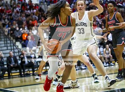 Thumbnail 3 in Fishers vs Noblesville (IHSAA Sectional Championship Playoff) photogallery.