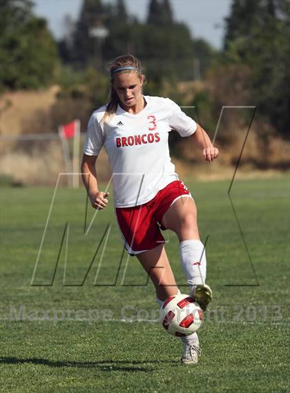 Thumbnail 3 in Bella Vista vs St. Mary's (CIF SJS D2 Semifinal Playoff) photogallery.