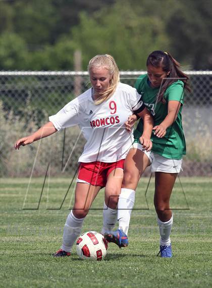 Thumbnail 3 in Bella Vista vs St. Mary's (CIF SJS D2 Semifinal Playoff) photogallery.