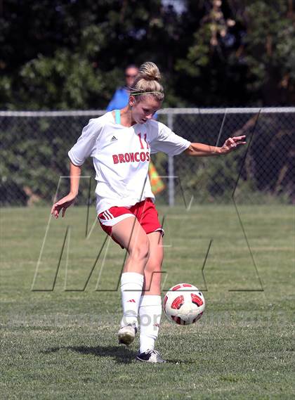 Thumbnail 2 in Bella Vista vs St. Mary's (CIF SJS D2 Semifinal Playoff) photogallery.