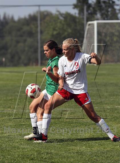 Thumbnail 3 in Bella Vista vs St. Mary's (CIF SJS D2 Semifinal Playoff) photogallery.