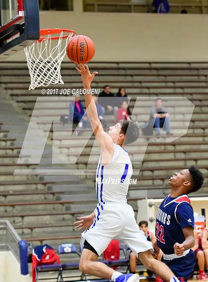 Thumbnail 3 in South San Antonio vs Cornerstone Christian (SAISD Invitational) photogallery.