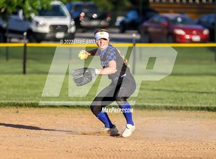 Thumbnail 3 in Davenport West vs Durant (Varsity Classic) photogallery.