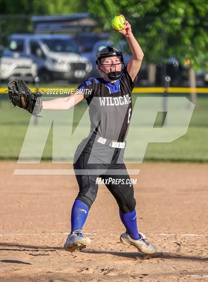 Thumbnail 3 in Davenport West vs Durant (Varsity Classic) photogallery.