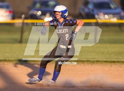 Thumbnail 2 in Davenport West vs Durant (Varsity Classic) photogallery.