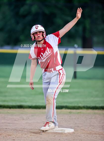 Thumbnail 1 in Davenport West vs Durant (Varsity Classic) photogallery.