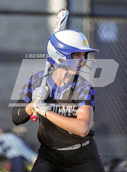 Thumbnail 2 in Davenport West vs Durant (Varsity Classic) photogallery.