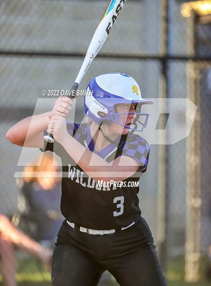 Thumbnail 1 in Davenport West vs Durant (Varsity Classic) photogallery.