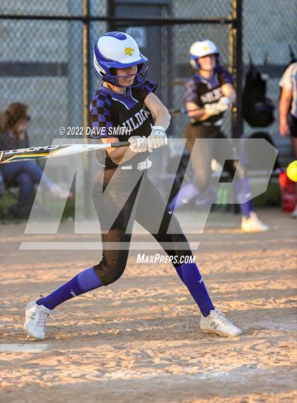 Thumbnail 3 in Davenport West vs Durant (Varsity Classic) photogallery.
