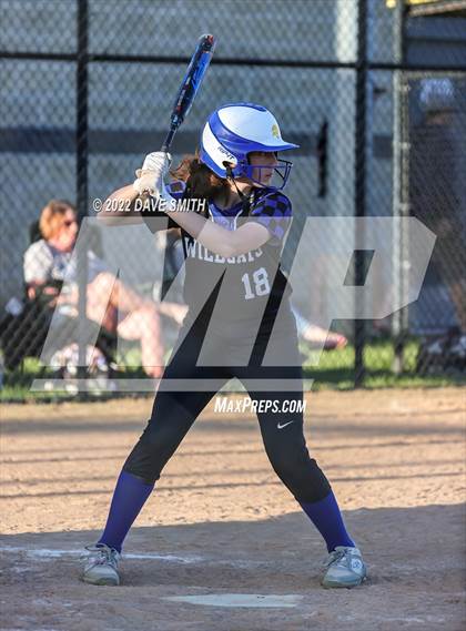 Thumbnail 2 in Davenport West vs Durant (Varsity Classic) photogallery.