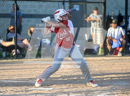 Thumbnail 3 in Davenport West vs Durant (Varsity Classic) photogallery.