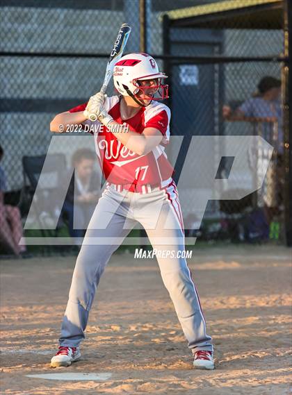 Thumbnail 2 in Davenport West vs Durant (Varsity Classic) photogallery.
