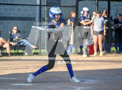 Thumbnail 3 in Davenport West vs Durant (Varsity Classic) photogallery.