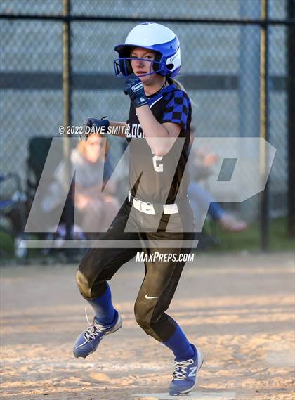 Thumbnail 1 in Davenport West vs Durant (Varsity Classic) photogallery.